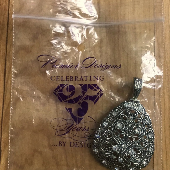 Pendant - Picture 4 of 4